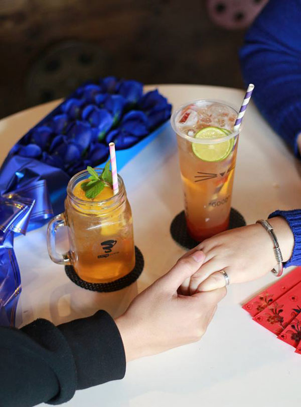 check in cùng ống hút giấy hà nội